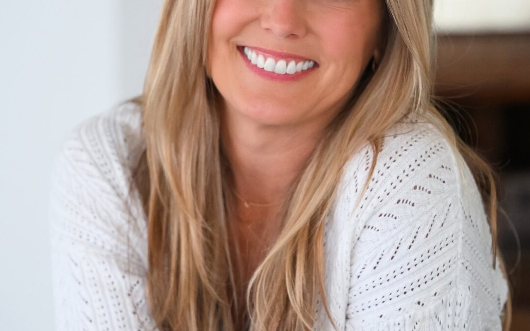 Episode 277 – From Hiding Behind Online Galleries to $142,000 in 6 MonthsHow This 25-Year Photographer Finally Found Her System