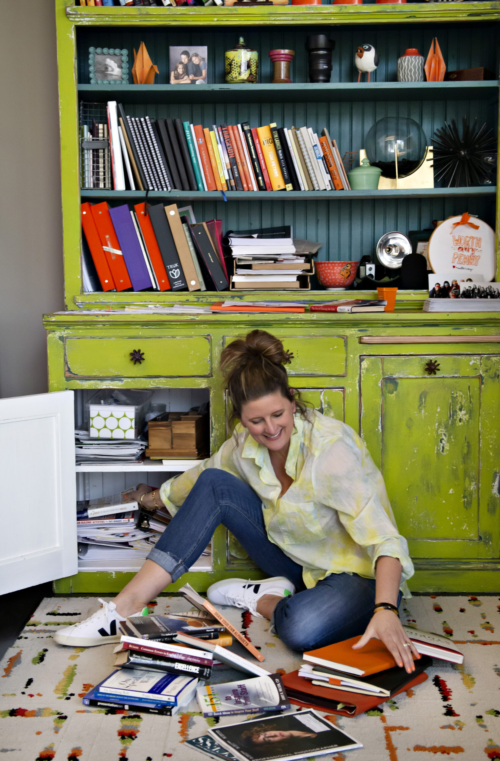 Sarah Organizing Shelves Sarah Organizing Shelves